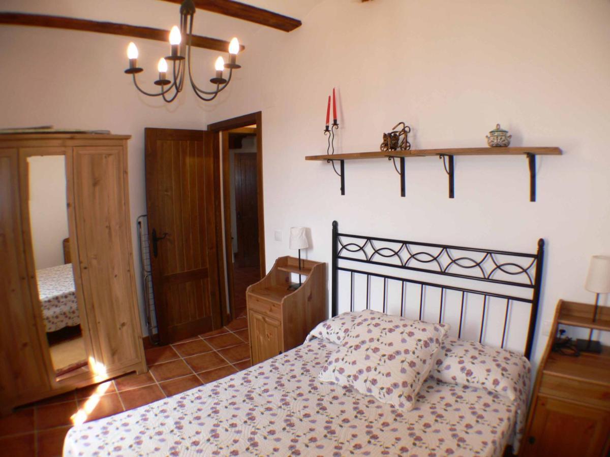 1 P Casa De Los Fernandez Rajo Orihuela del Tremedal Luaran gambar